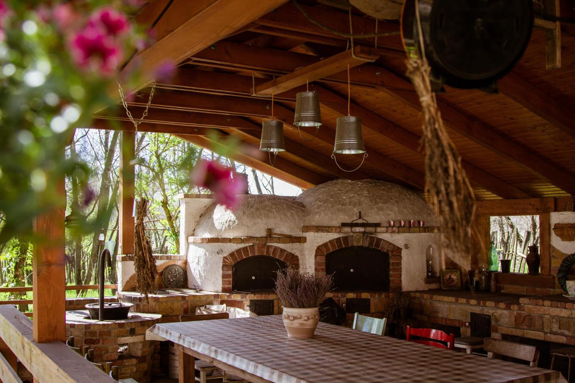 Tornacos Tanya Vendeghaz*** Es Gasztroporta Aparthotel Kiskunmajsa Exterior foto